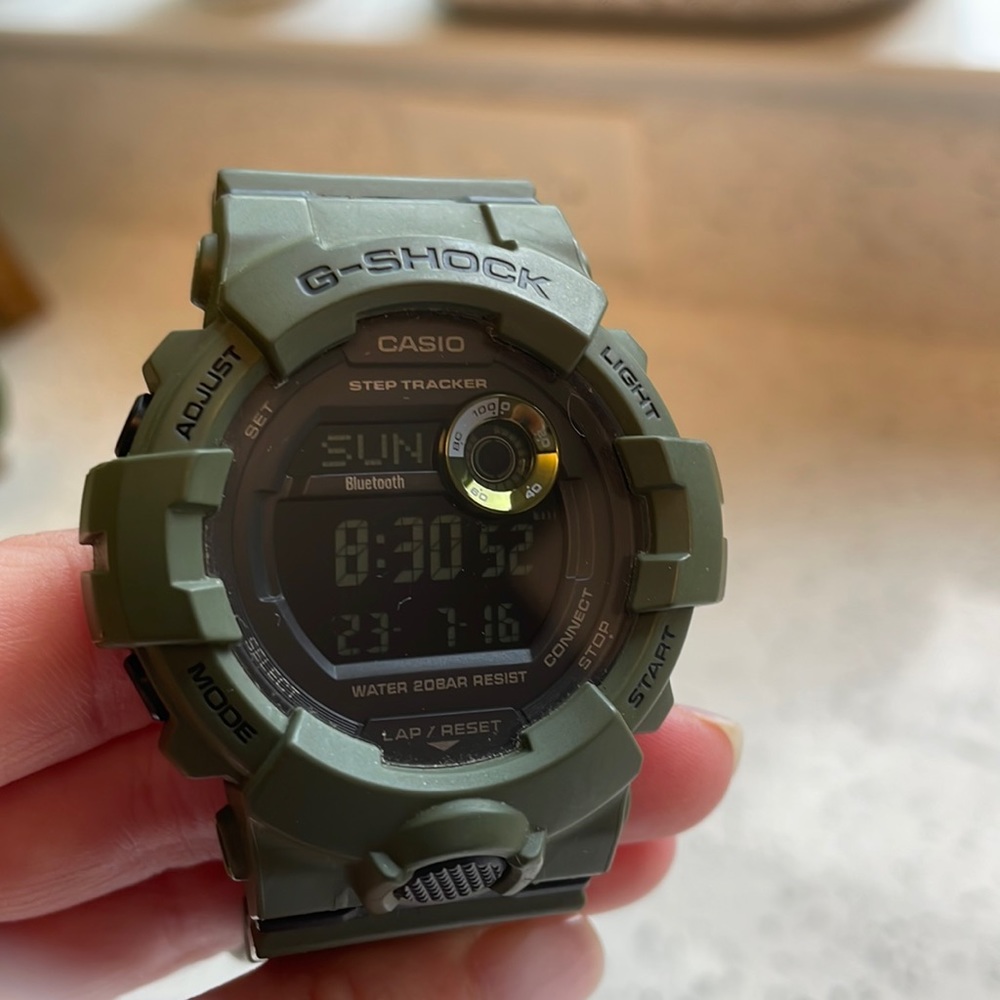 Casio G-Shock Olive Green Step Tracker – Bluetooth – Digital Watch